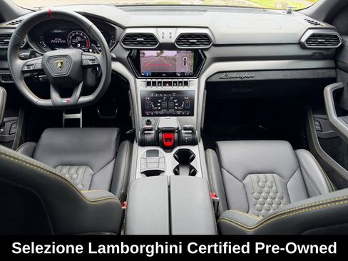 Used 2023 Lamborghini Urus Performante AWD/4WD image 30