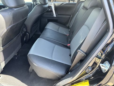 Used 2022 Toyota 4Runner SR5 Premium AWD/4WD image 10