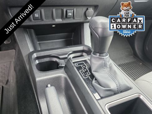 Used 2022 Toyota Tacoma SR AWD/4WD image 17