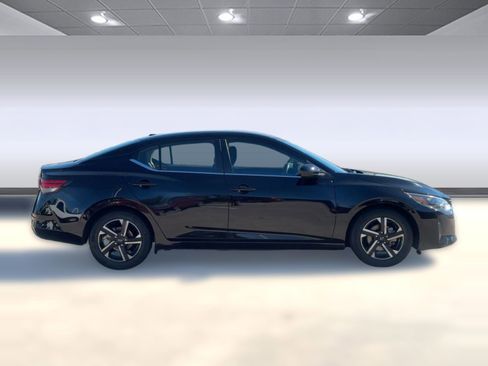 Used 2024 Nissan Sentra SV image 8