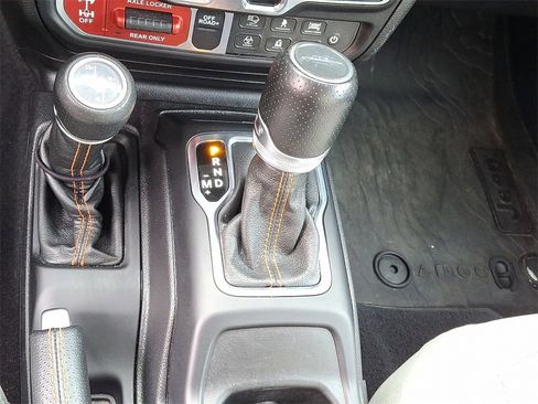 Used 2021 Jeep Gladiator Mojave w/ Dual Top Group image 22