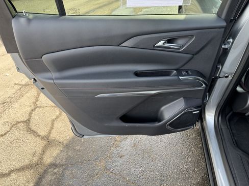 Used 2024 Chevrolet Traverse RS w/ LPO, Floor Liner Package image 29