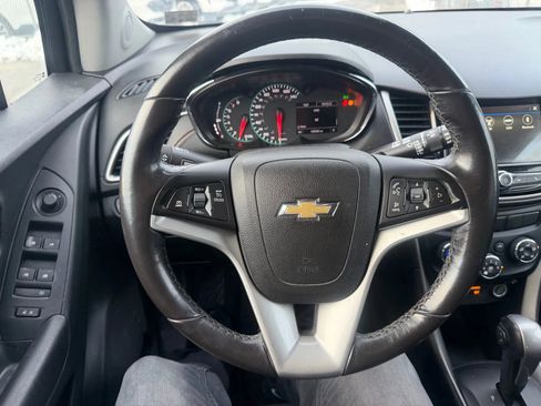 Used 2019 Chevrolet Trax LT w/ Driver Confidence Package image 18