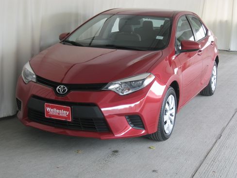 Used 2014 Toyota Corolla LE image 21