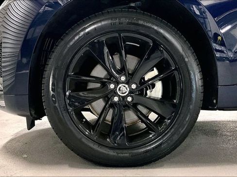 Certified 2025 Jaguar F-PACE R-Dynamic S image 8