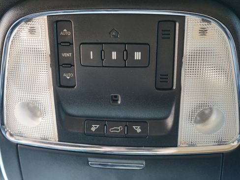 Used 2017 Dodge Durango Citadel w/ Premium Entertainment Group image 34