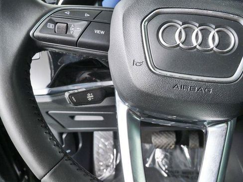 Used 2020 Audi Q3 2.0T Premium w/ Convenience Package AWD/4WD image 19