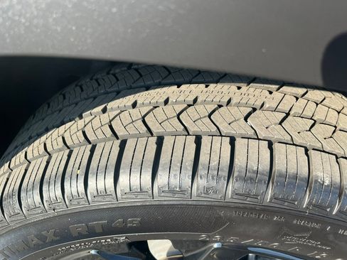 Used 2021 GMC Terrain SLE w/ Driver Convenience Package image 13