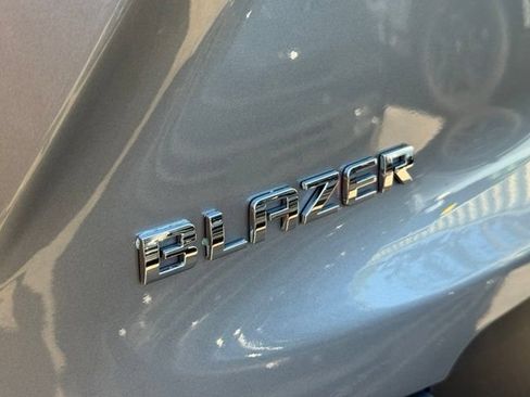 Used 2023 Chevrolet Blazer LT w/ Driver Confidence Package FWD image 5