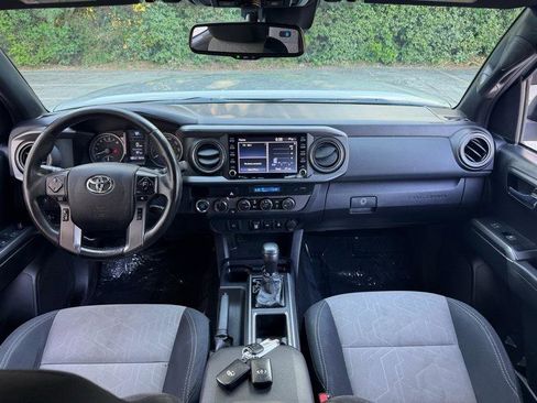 Used 2021 Toyota Tacoma TRD Off-Road image 26