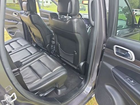 Used 2018 Jeep Grand Cherokee Overland w/ Interior Metal Package image 20