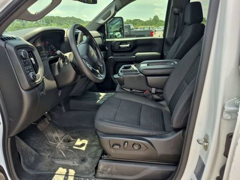 Used 2024 Chevrolet Silverado 2500 Custom w/ Custom Value Package AWD/4WD image 7