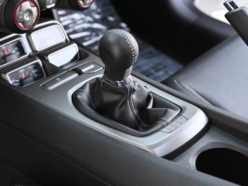 Used 2011 Chevrolet Camaro SS RWD image 22