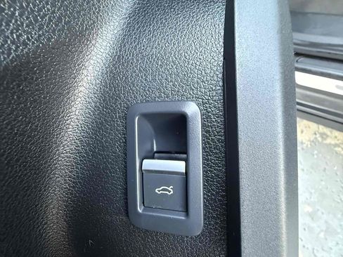 Used 2019 Audi Q5 2.0T Premium Plus w/ Premium Plus Package image 56