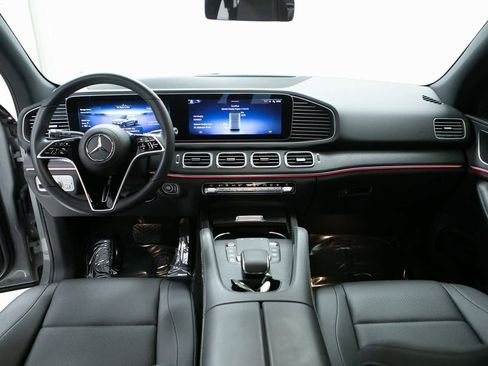 Used 2025 Mercedes-Benz GLE 450e 4MATIC image 13