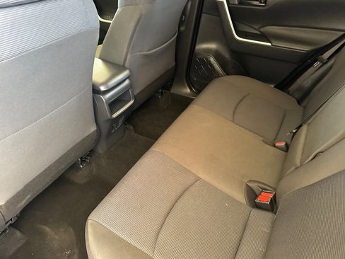 Used 2020 Toyota RAV4 LE w/ Carpet Mat Package FWD image 13