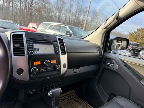 Used 2017 Nissan Frontier PRO-4X w/ Pro-4x Luxury Package image 12