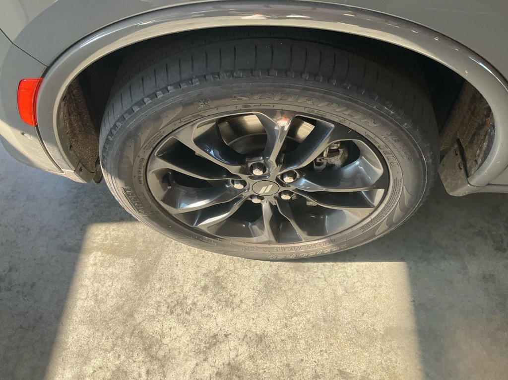 Used 2023 Dodge Durango R/T RWD image 9