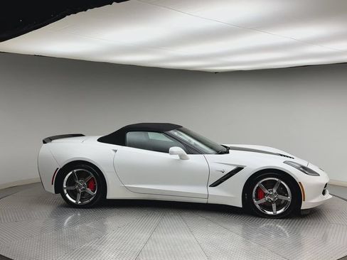 Used 2014 Chevrolet Corvette Stingray Convertible w/ 2LT Preferred Equipment Group RWD image 9