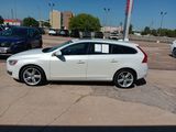 Used 2017 Volvo V60 T5 Premier w/ Convenience Package image 3