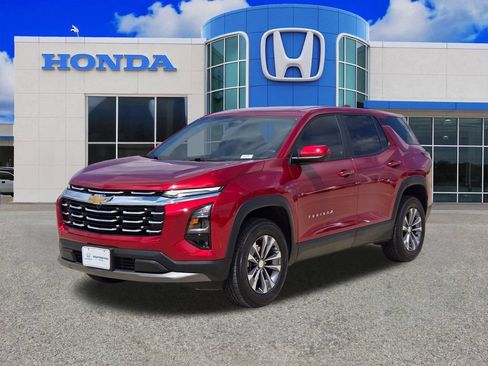 Used 2025 Chevrolet Equinox LT w/ Safety and Technology Package FWD image 7