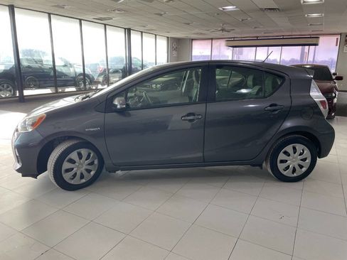 Used 2014 Toyota Prius C Two image 4