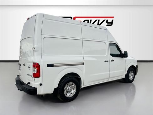 Used 2021 Nissan NV 2500 SV image 7