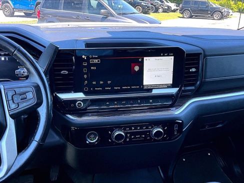Used 2022 GMC Sierra 1500 Elevation AWD/4WD image 6