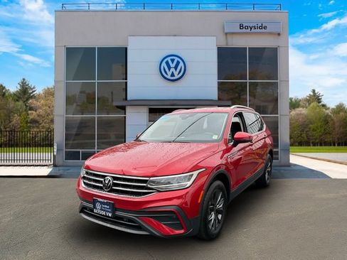 Certified 2024 Volkswagen Tiguan SE AWD/4WD image 4