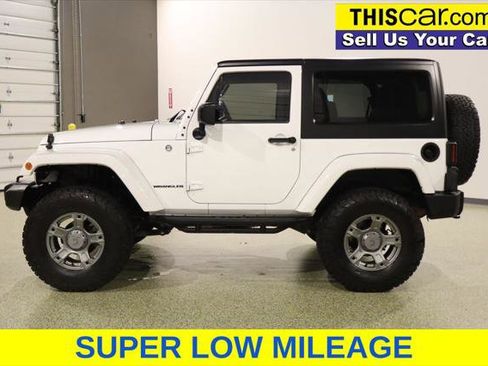 Used 2015 Jeep Wrangler Sahara w/ Connectivity Group AWD/4WD image 4