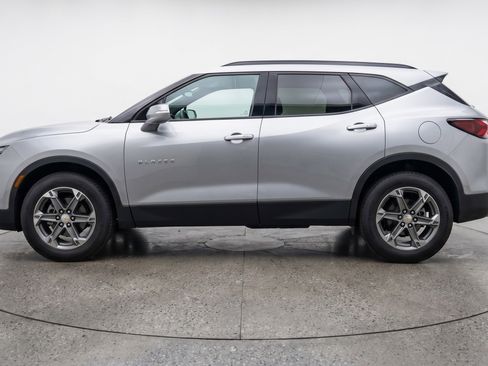 Used 2025 Chevrolet Blazer LT FWD image 5