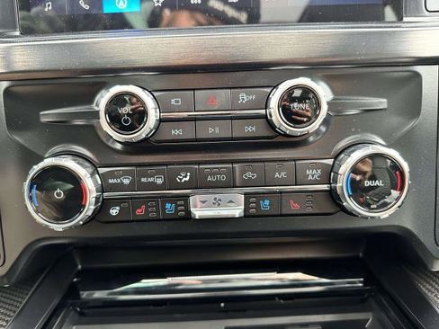 New 2026 Ford F250 Lariat w/ Black Appearance Package image 26