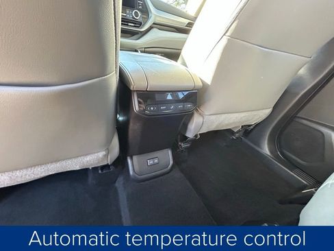 Used 2023 Toyota Highlander XLE image 21