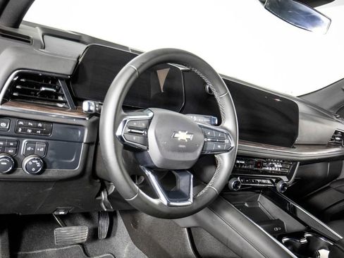 Used 2025 Chevrolet Tahoe LT image 17