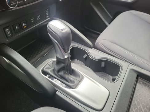 Used 2022 Nissan Frontier SV image 25