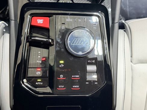 Used 2025 BMW M5 w/ Executive Package image 30