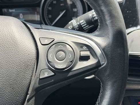Used 2019 Buick Envision Essence FWD image 21