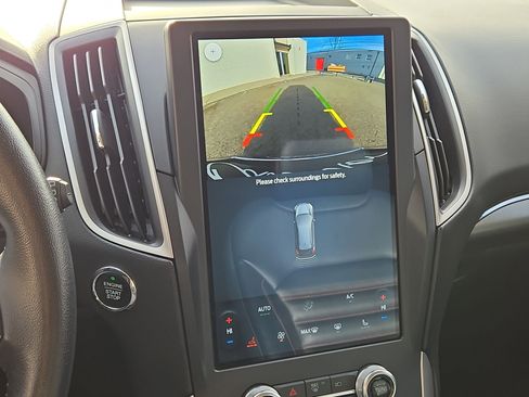 Used 2023 Ford Edge SEL w/ Sport Appearance Package image 18