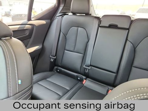 New 2025 Volvo XC40 B5 Ultra w/ Climate Package image 15