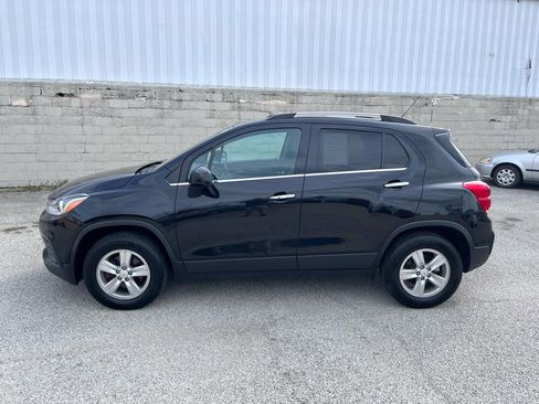 Used 2020 Chevrolet Trax LT w/ LT Convenience Package AWD/4WD image 6