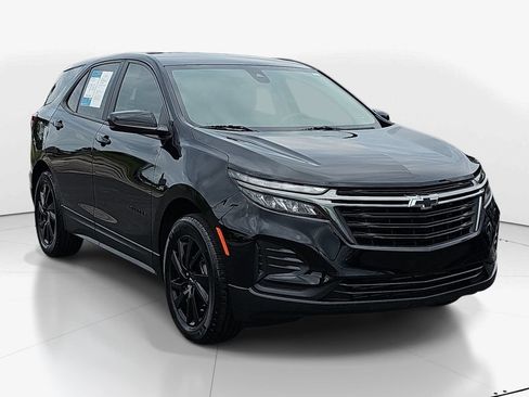 Used 2024 Chevrolet Equinox LS w/ LS Convenience Package FWD image 3