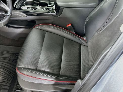 Used 2023 Buick Envision Essence w/ Sport Touring Package AWD/4WD image 12