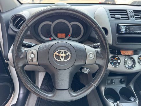 Used 2011 Toyota RAV4 Limited AWD/4WD image 31