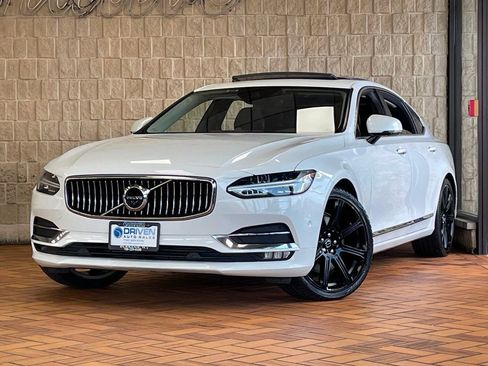 Used 2018 Volvo S90 T6 Inscription w/ Convenience Package image 2