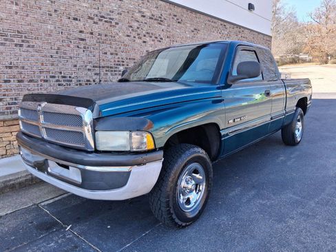 Used 1998 Dodge Ram 1500 Truck 2WD Quad Cab image 1