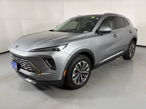 Used 2025 Buick Envision Preferred image 4