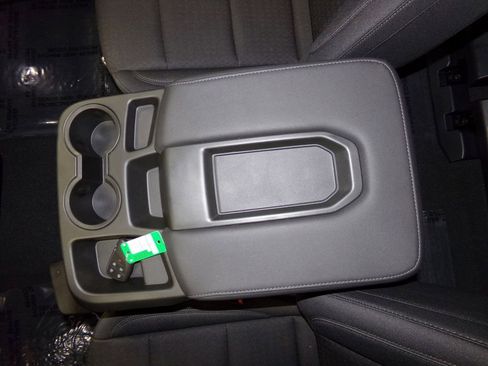 New 2025 Chevrolet Suburban LS image 17