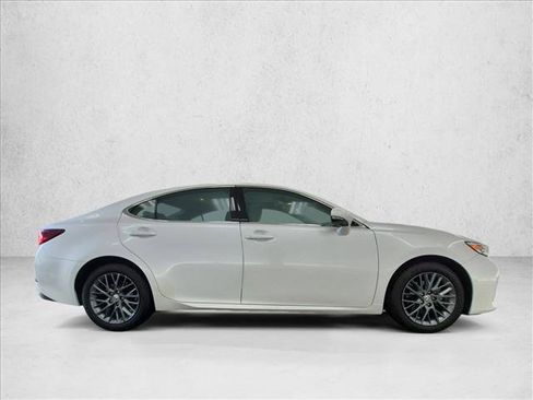 Used 2018 Lexus ES 350 w/ Navigation System Package FWD image 4