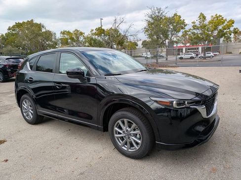New 2025 MAZDA CX-5 AWD 2.5 S w/ Preferred Package image 2
