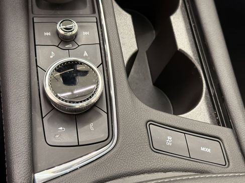 Used 2024 Cadillac XT5 Sportv w/ Technology Package AWD/4WD image 26
